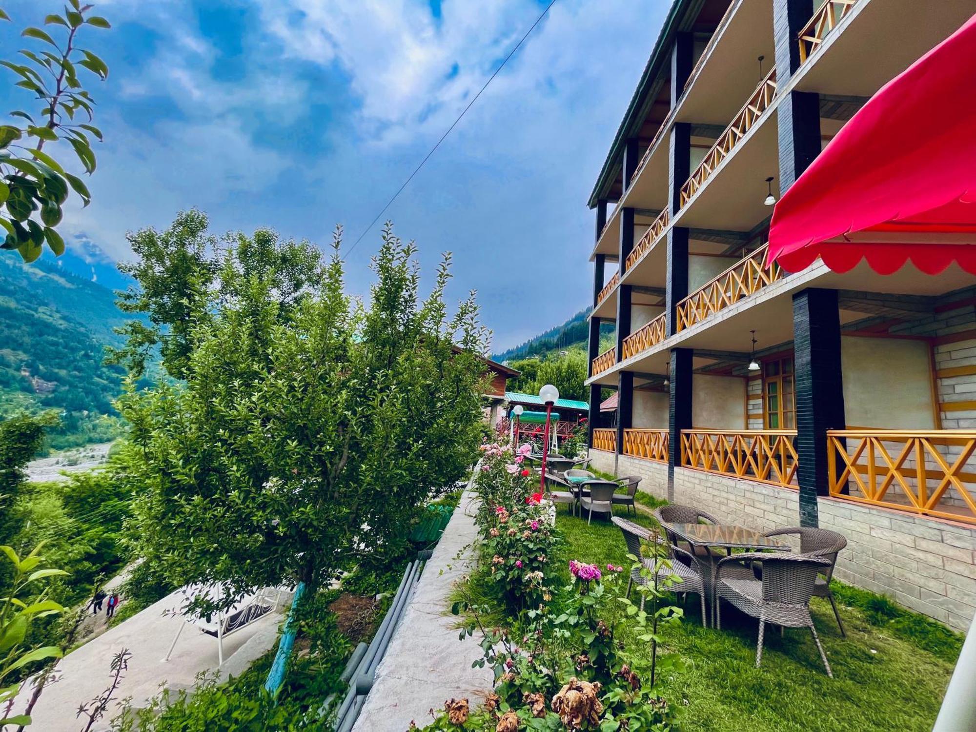 Naina Deventure Resort, Manali - Premium Rooms With Centrally Heated & Scenic View Ngoại thất bức ảnh