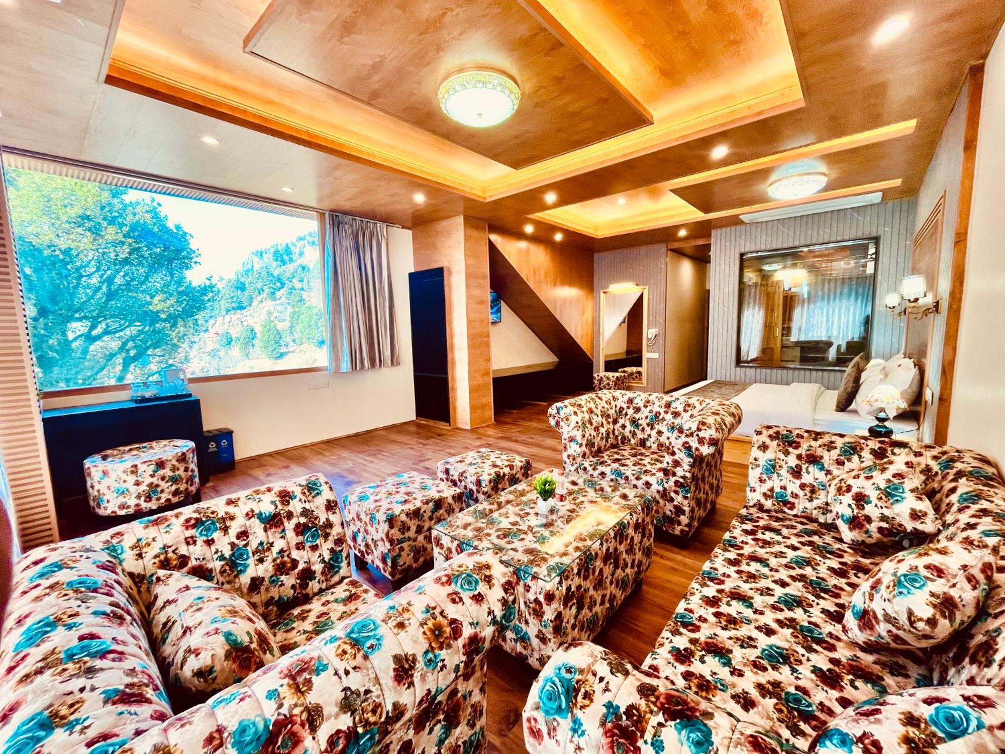 Naina Deventure Resort, Manali - Premium Rooms With Centrally Heated & Scenic View Ngoại thất bức ảnh