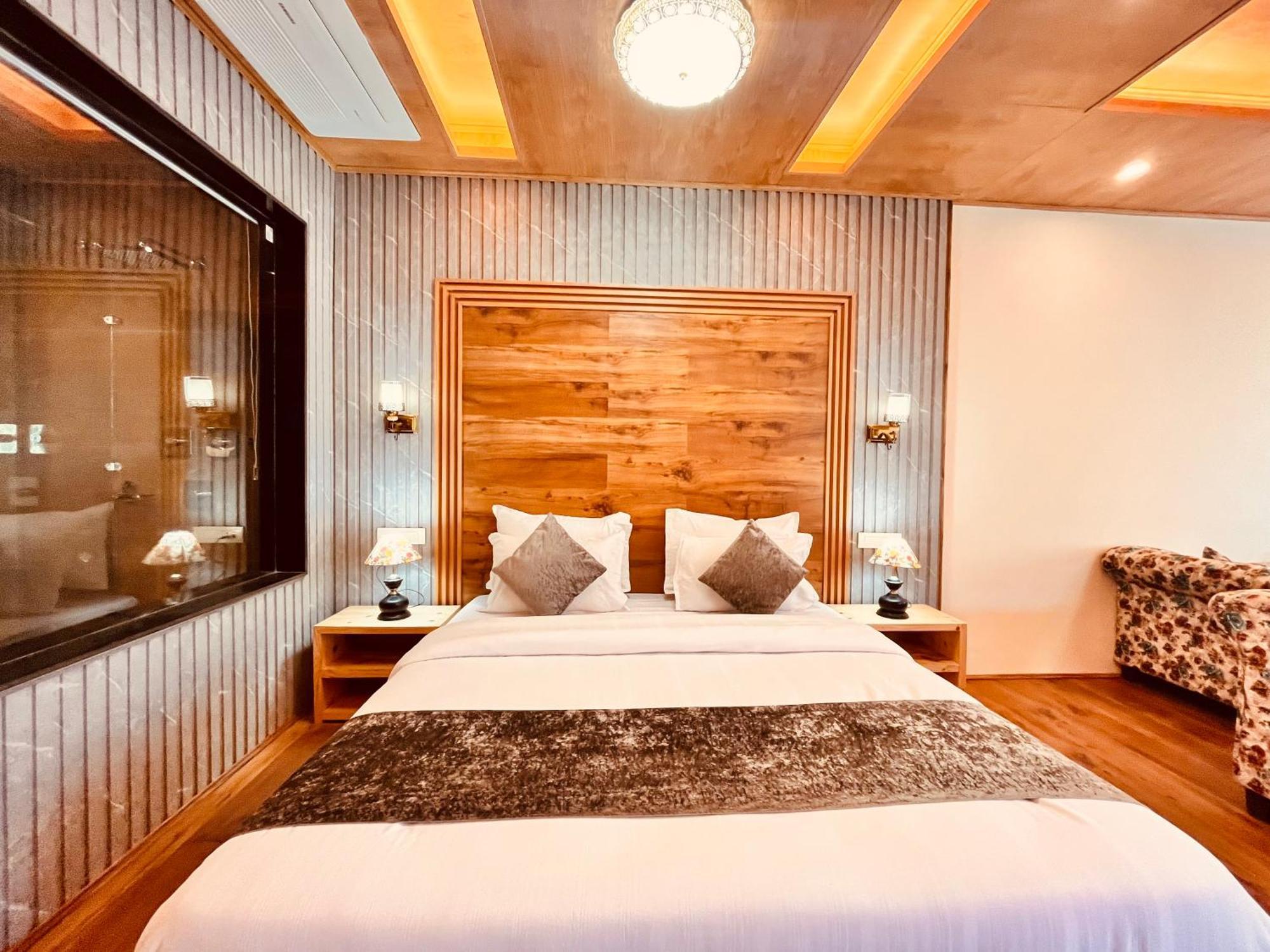 Naina Deventure Resort, Manali - Premium Rooms With Centrally Heated & Scenic View Ngoại thất bức ảnh