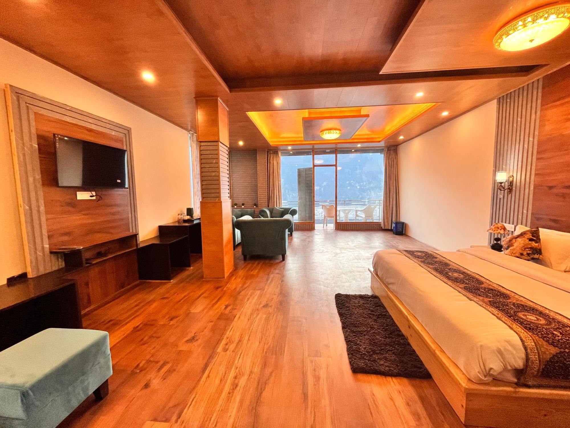 Naina Deventure Resort, Manali - Premium Rooms With Centrally Heated & Scenic View Ngoại thất bức ảnh